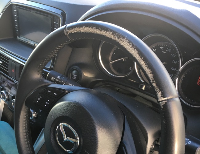 マツダ CX-5 純正レザーハンドル