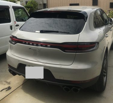 ポルシェ マカン 純正ホイール（サテンプラチナ塗装）ガリ傷修理 | 埼玉県戸田市 | 東京都