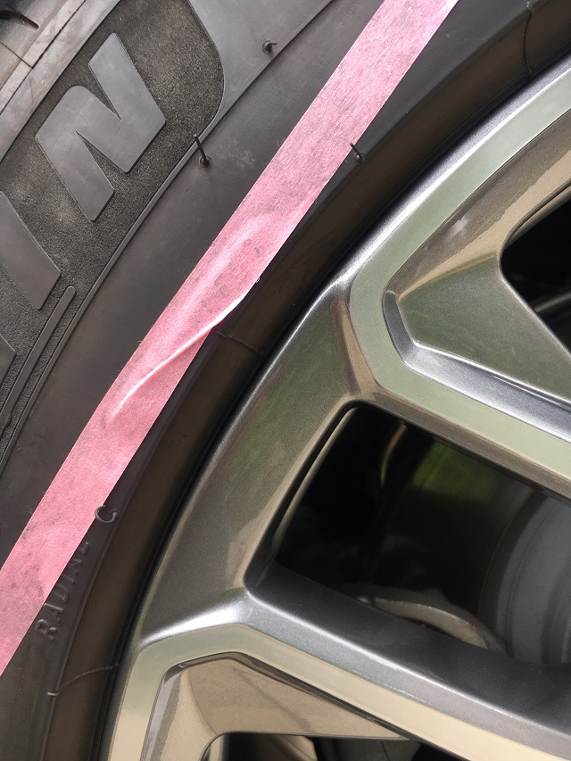 メルセデスベンツ GLE AMG53 純正ダイヤモンドカットホイールガリ傷