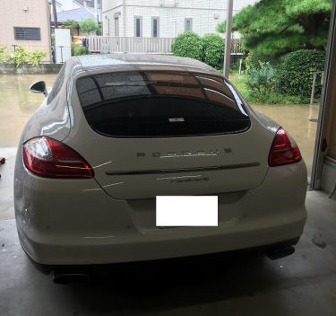 ポルシェパナメーラ 革シート穴修理 埼玉県戸田市 | さいたま市