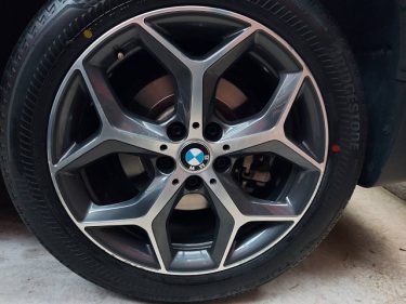 BMW X1純正ダイヤモンドカットホイールガリ傷修理 | 埼玉県戸田市 |　　さいたま市